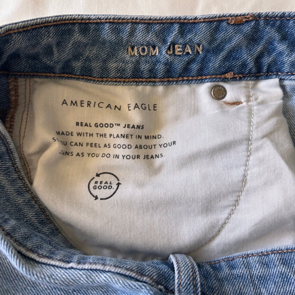 American Eagle Mom Jeans Womens 12 Long Distressed High Rise Medium Wash Denim - Picture 4 of 7